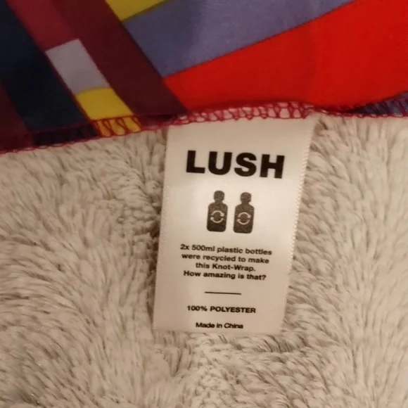 RARE Lush Cosmetics Twilight Knot Wrap - Approximately 27“ x 28“ - Scarf Bandana - Picture 8 of 8